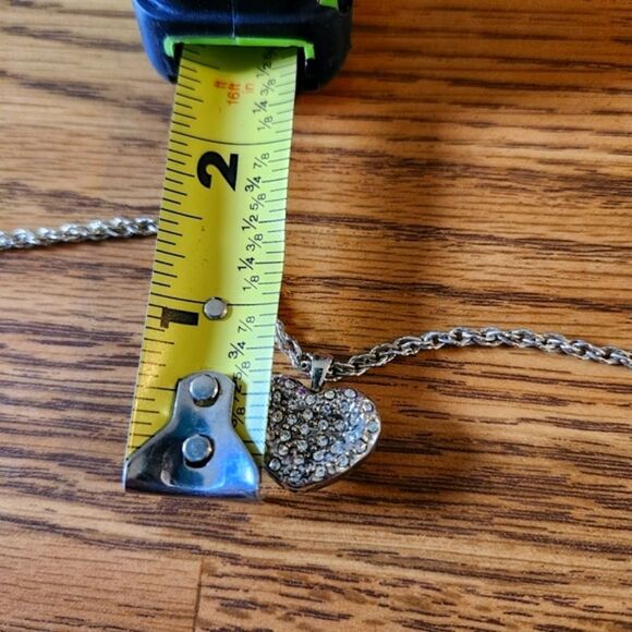 BEST Vintage Silver And Crystal Heart Necklace SWEET AND SPARKLY - Picture 6 of 9